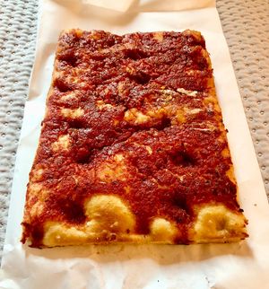 Pizza rossa  at Panfé in Bologna