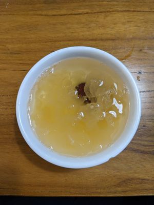 Free silver mushrooms and date soup at Gu Se Gu Xiang - 谷色谷香 in Wuxi