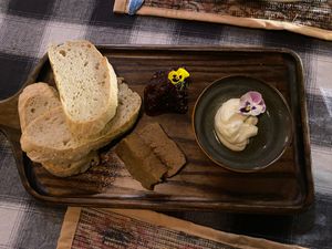  at La Vegarie in Hanoi