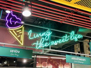 Signage   at Sao Ping in Chiang Mai