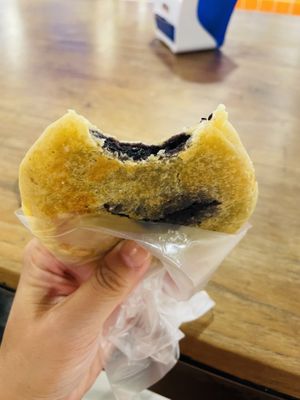 Black sesame seeds in purple potato paste, not black sesame paste   at Sao Ping in Chiang Mai