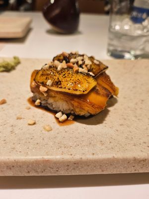 Banana, vegan Mozzerella Nigiri at Gurumê Leblon in Rio De Janeiro