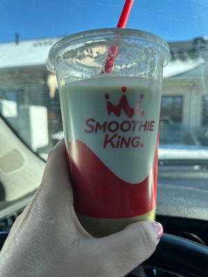 100% plant based mango 🥭 🥬 kale smoothie!❤️  at Smoothie King in Flint