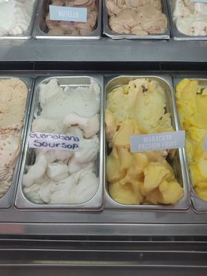 Vegan passion fruit and soursop at Amorini Heladaria in La Fortuna