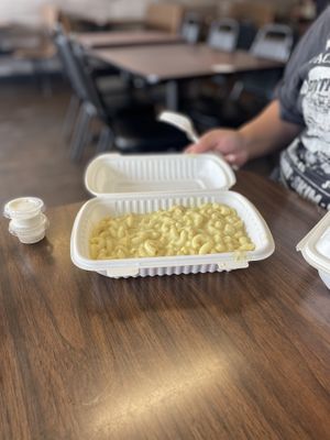 Mac & Cheese: bland, really disappointing, tasted like olive oil   at The Happy Hooligans in San Jose