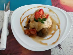 dessert with figs and cashew cream at Chirimoya in Salta