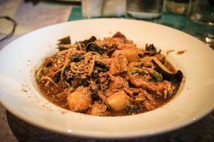 pad thai at Chirimoya in Salta