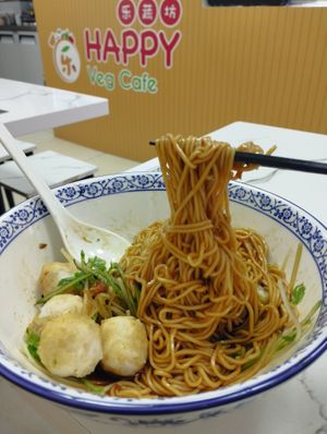 Well cooked ramen! at Happy Veg Cafe 乐蔬坊 in Central Singapore