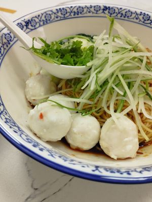5 Fishballs (vegetarian)! at Happy Veg Cafe 乐蔬坊 in Central Singapore