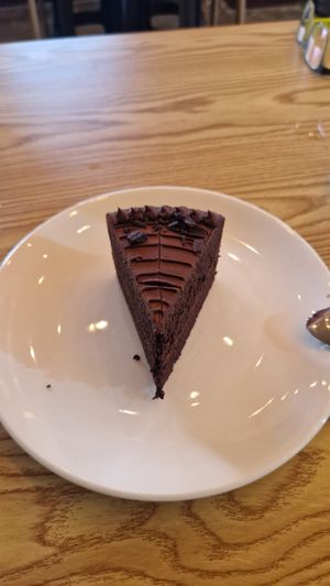 chocolate cake at Veganize Bohol in Tagbilaran