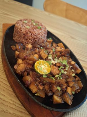 Tofu and mushroom sisig at Veganize Bohol in Tagbilaran