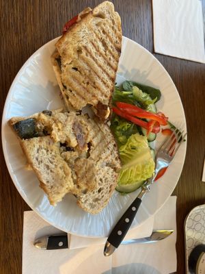 Tofu toast with grilled vegetables  at Konsthallen in Stockholm