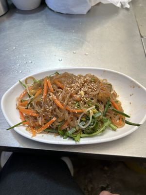 Japchae (nudlsalat)  at Kwangjang Market in Seoul