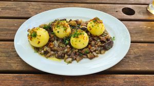 Babyklöße at Berggasthaus Großer Hörselberg in Hoerselberg-hainich