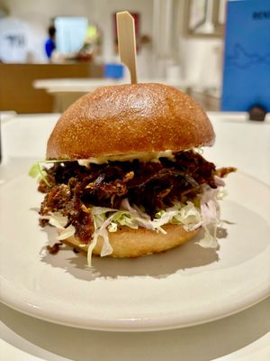 Burger "Pulled Mushroom“ ⭐️⭐️⭐️⭐️⭐️  at BEKIND. in Zagreb