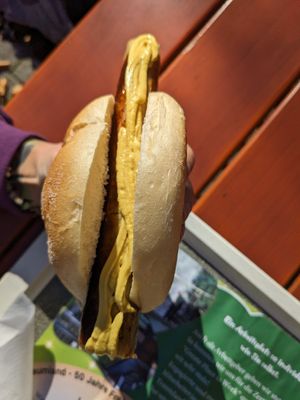 vegane Bratwurst at Pausenplätzle an der Bärenhöhle - Kiosk in Sonnenbuehl