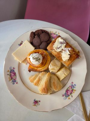 Café da manhã de hotel at Ciganando Croissanterie in Sao Paulo