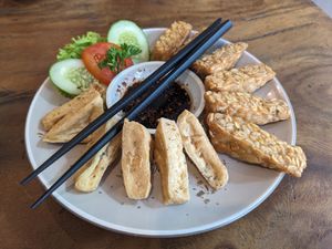 Fried tofu and tempeh at Waroeng Bagoes in Ubud