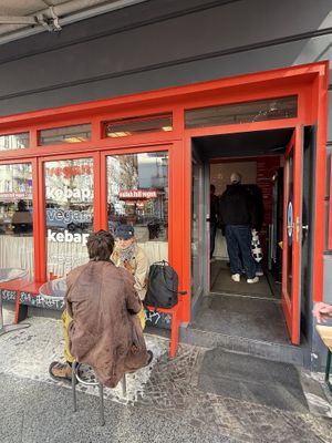 People started to come more and more  at doen doen® kebap in Berlin