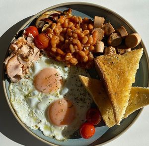 Vegetarian english Brunch  at Rïa Lounge Bar in Ovar