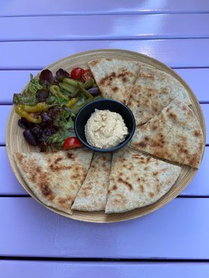 Hummus with naan at Artha in Porec