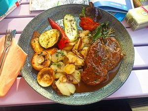 Fu mit mediterranen Kräutern at Artha in Porec