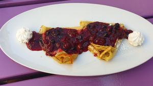 Palatschinken mit waldfrüchten at Artha in Porec