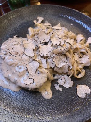 Fu mit Nudeln und Trüffensoße  at Artha in Porec