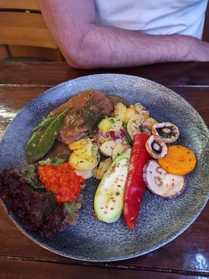 Fu alle erbe mediterranee, patate e verdure at Artha in Porec