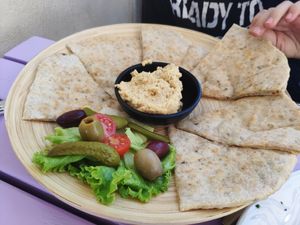 Hummus and bread at Artha in Porec