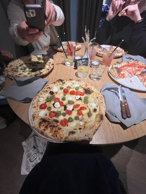 Vegan pizzaaaaaa  at Napo in Graz