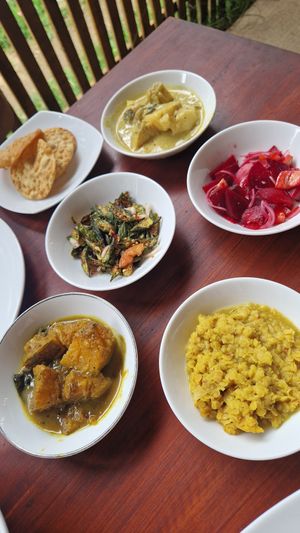 All 5 curries at Lemon Grass Cafe in Dikwella