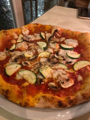 Vegan pizza with zucchini and mushrooms   at Cafeteria-Trattoria Am Rathaus in Osnabruck