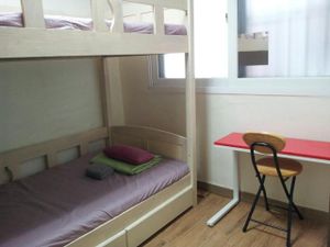 double room with shared bathroom at Sleeping Strawberry Guesthouse in Seoul