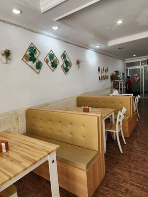 Tables at Bakul Veggie in Jakarta