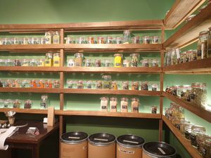 Spices and teas at Puur & Loos in Utrecht