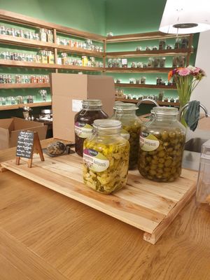 Olives and antipasti at Puur & Loos in Utrecht