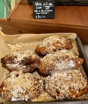 Tuesday 17 Dec 2024: kerststol by Early Bird bakery  at Puur & Loos in Utrecht