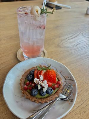 Vegan matcha tart  at O'ganic Concept Ari in Bangkok