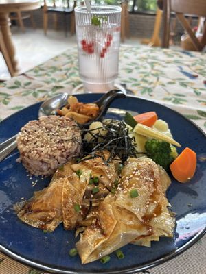 Vegan chicken  at O'ganic Concept Ari in Bangkok