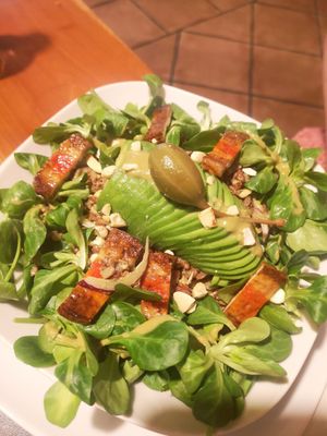 Homemade vegan bacon! And shopping fresh salad at Pod Norenami in Krakow