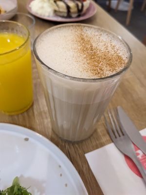 Chai latte végétal at La Collation in Bordeaux