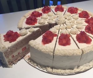 Raw Vegan Strawberry Shortcake at Great Full Gardens - Midtown in Reno