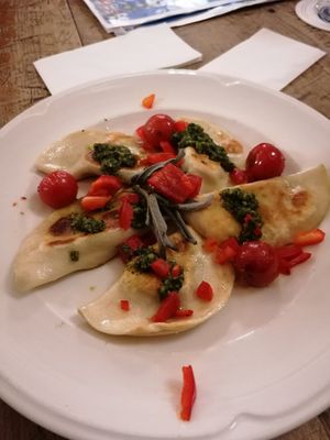 Cheese noodles at Hofbräuhaus München in Munich