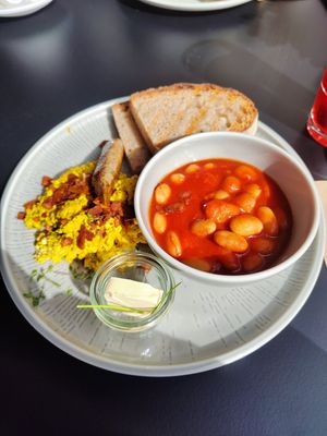 Breakfast "Herzhaft" at vorveg in Hannover