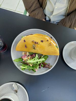 Spinach omelette at vorveg in Hannover