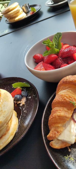 Strawberries and pancakes at vorveg in Hannover