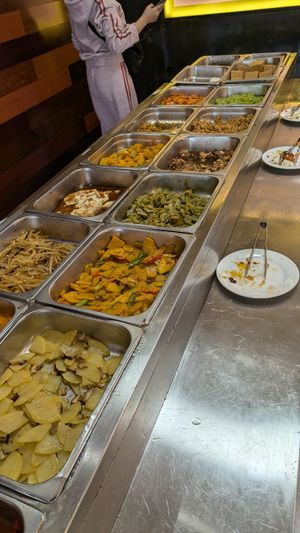 Some of the buffet selection at Tian Fu Lou in Guilin