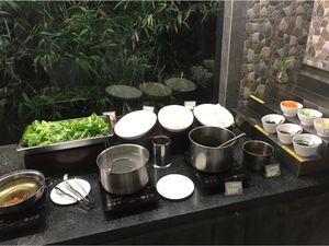 Noodles station at Tian Fu Lou in Guilin