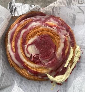 Vegan raspberry & white chocolate croissant roll at El Obrador de la Paka in Madrid